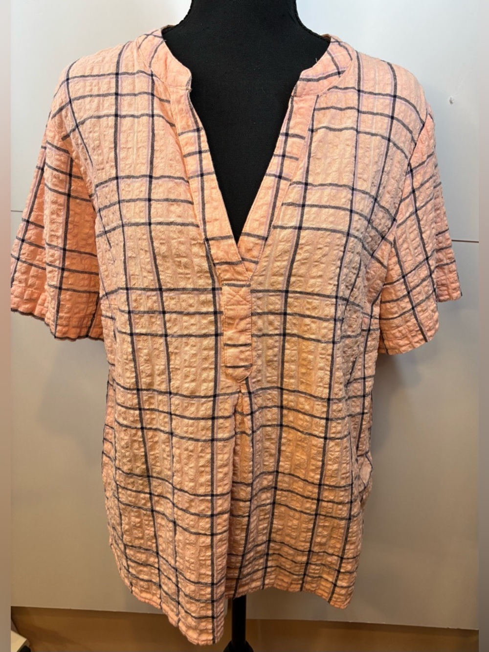 Gloria Vanderbilt Pink Plaid Textured Blouse Size L Short Sleeve Babydoll Top